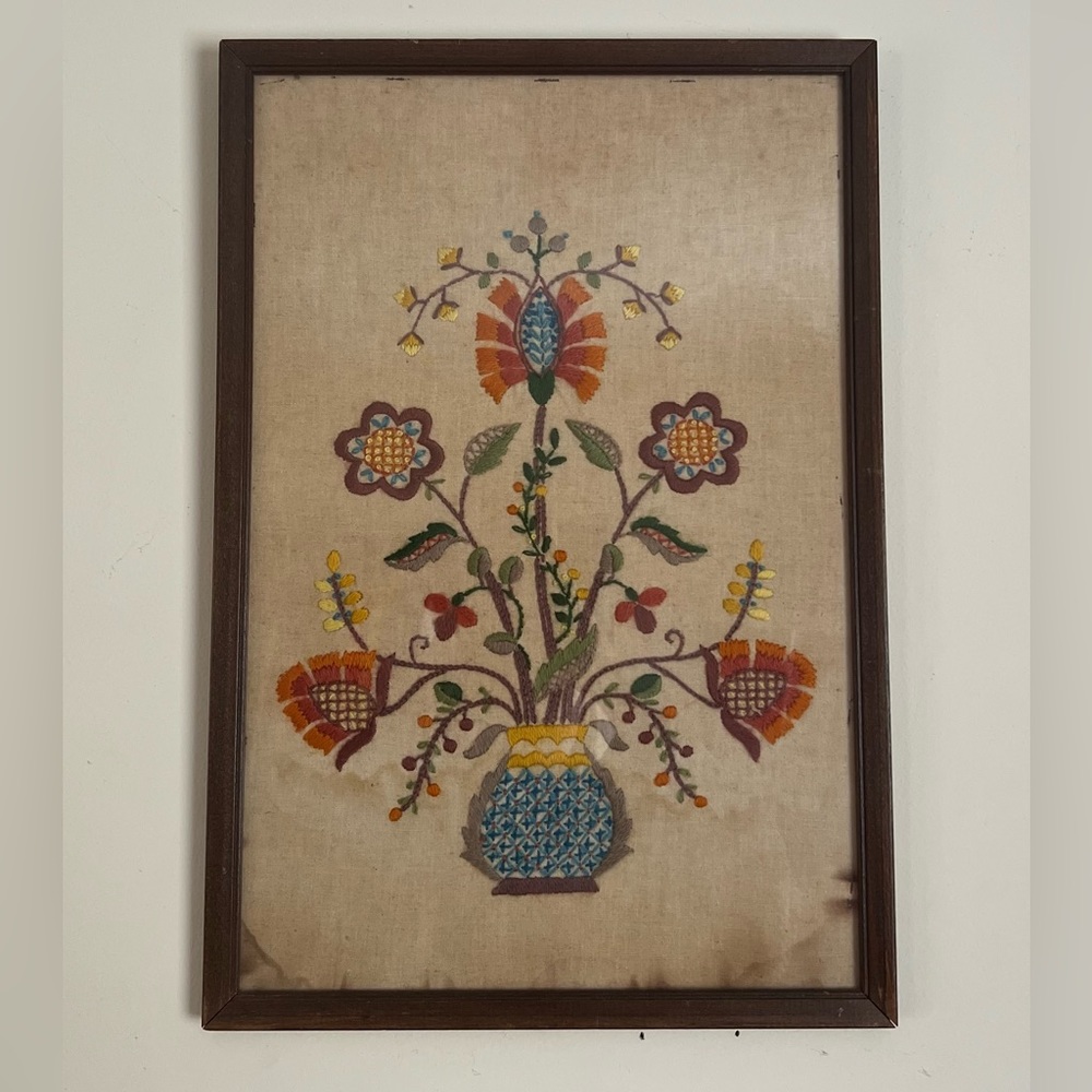Vintage Crewel Embroidered Linen - Picture 1 of 3